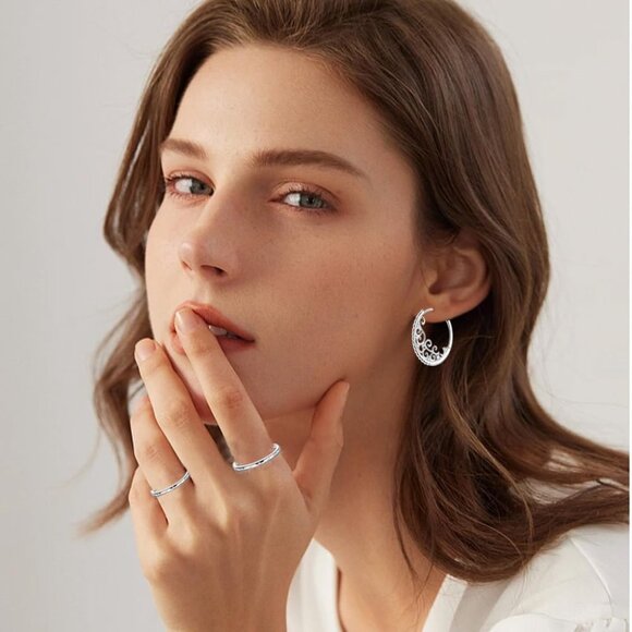 Elegant 925 Sterling Silver Large Hoop Earrings with Cubic Zirconia Accents - Picture 2 of 6